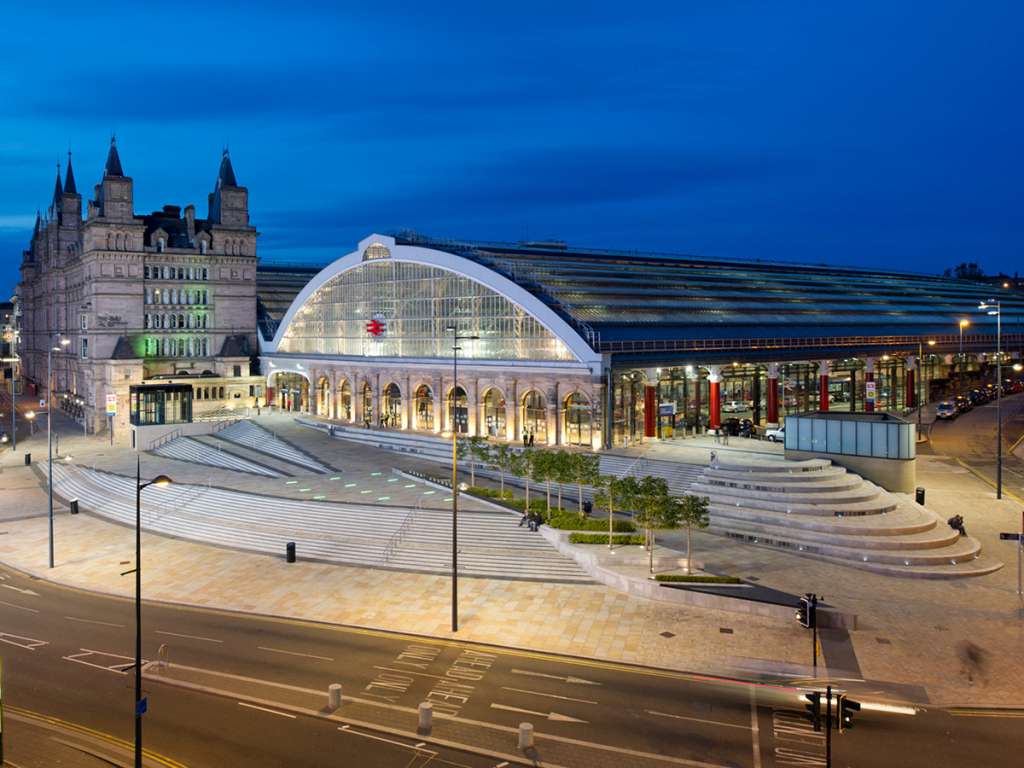 The hotel adjoins the magnificent train shed and piazza at Lime Street Station (Credit: City Squares