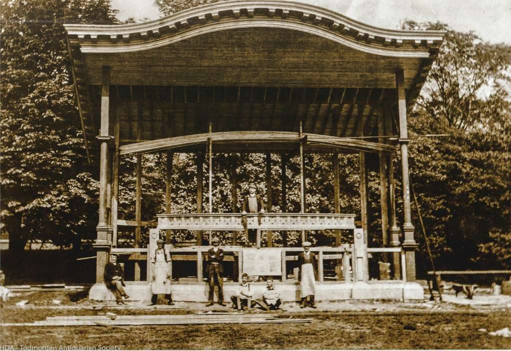 The Todmorden Bandstand under construction in 1913 (Credit: Wikipedia)