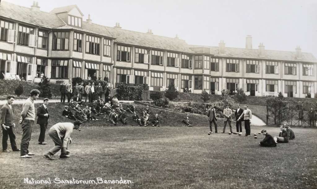 Patients playing bowls in-front of the sanatorium in c.1920 (Credit: National Archive)