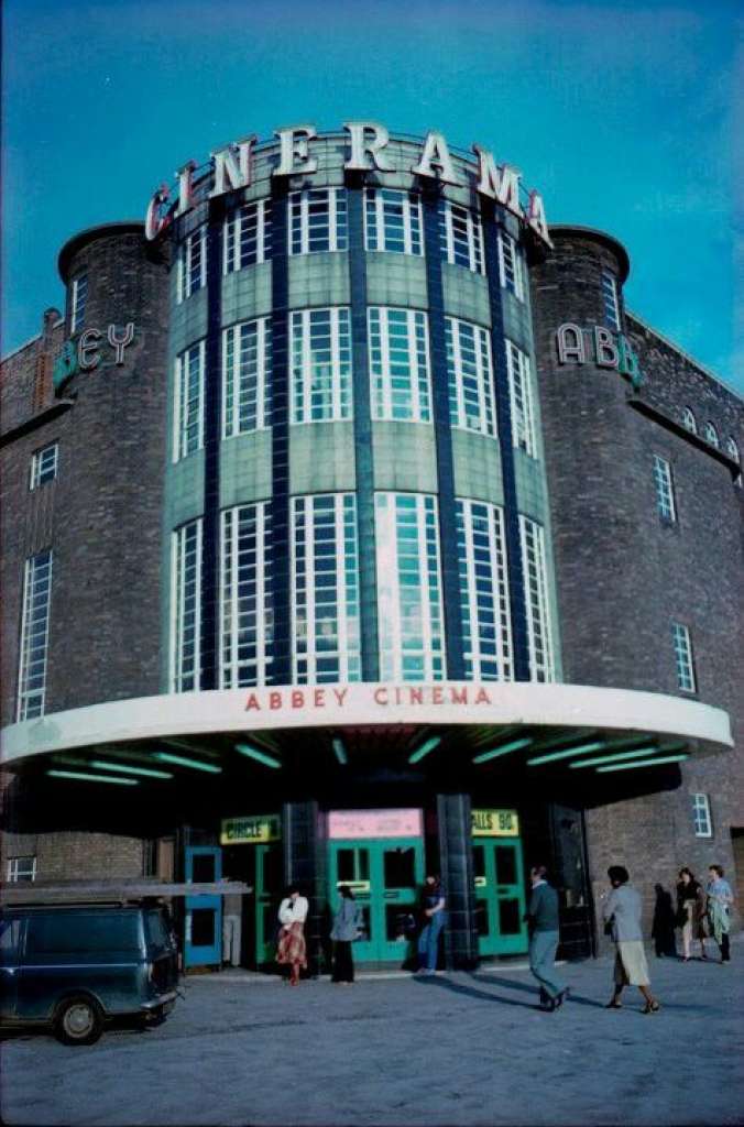 The Abbey's iconic convex frontage as seen in 1979 (Credit: LiverpoolHistory)