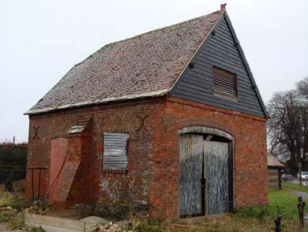 The barn in about 2006