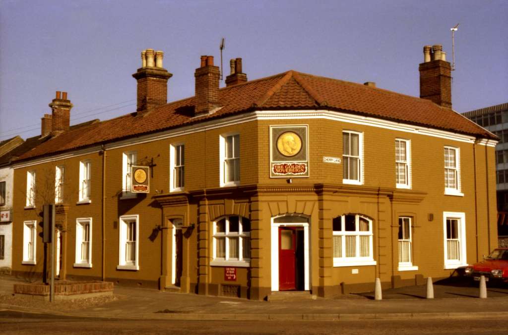 The Victorian Cherry Tree Pub in its heyday. (Credit: Martin Hooker.)